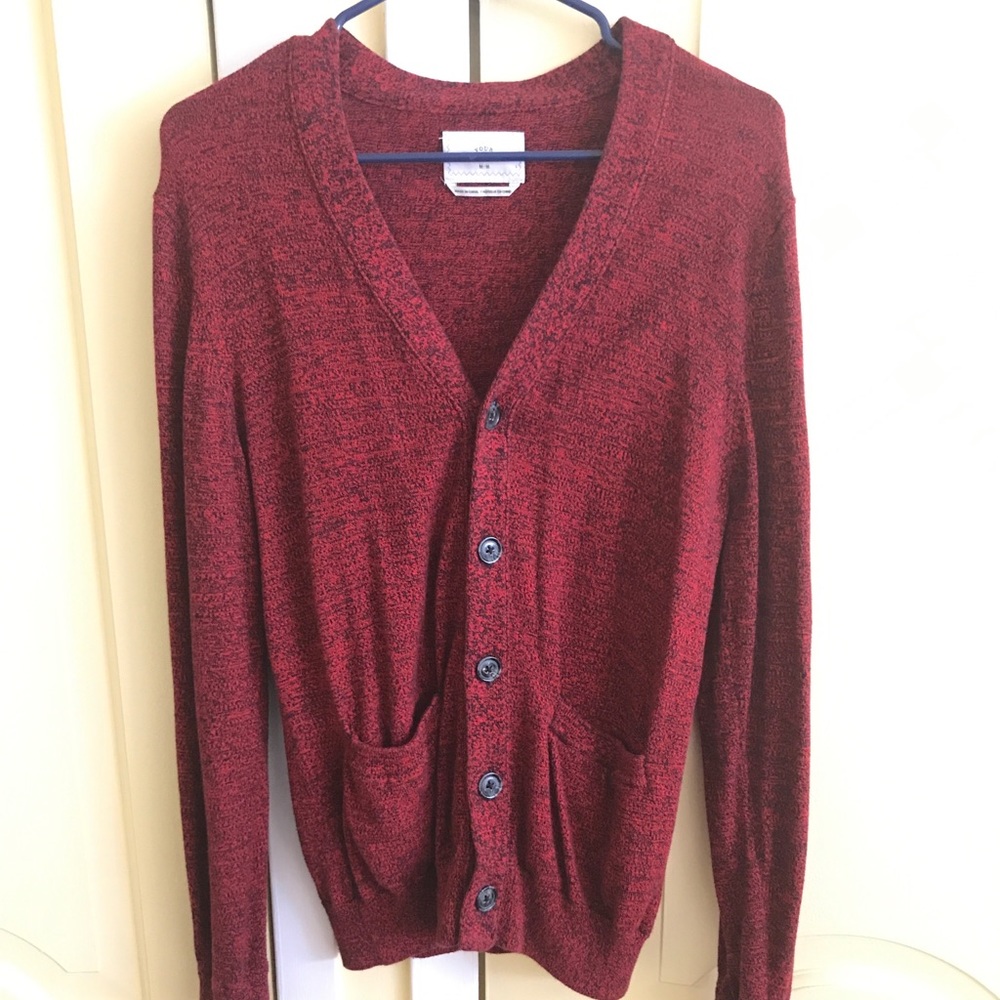 RED MEN CARDIGAN SWEATER SIZE MEDIUM